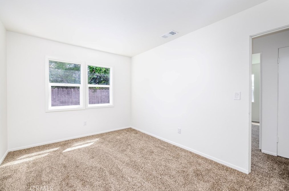 7815 Zelzah Ave, Los Angeles CA  91335-2228 exterior