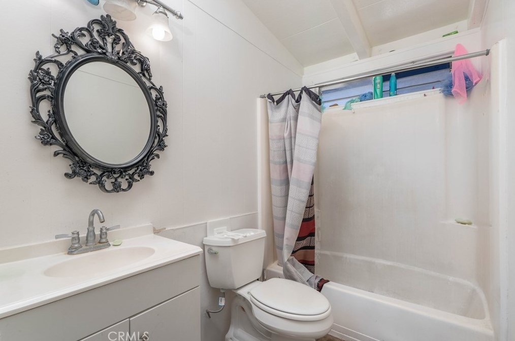 371 Fowler Ave, Pomona CA  91766-5342 exterior