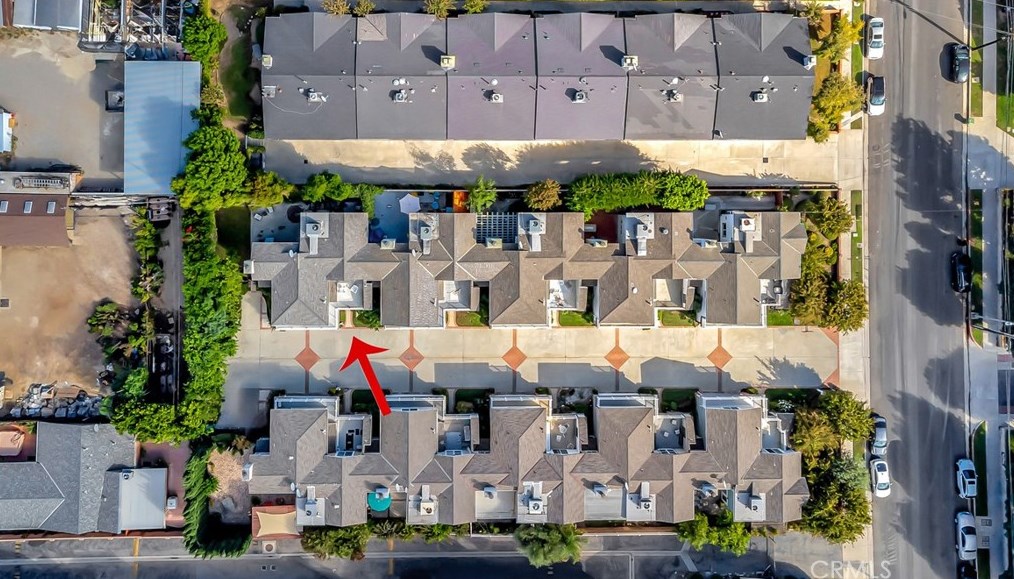 18833 Hatteras St, Los Angeles CA  91356-1343 exterior