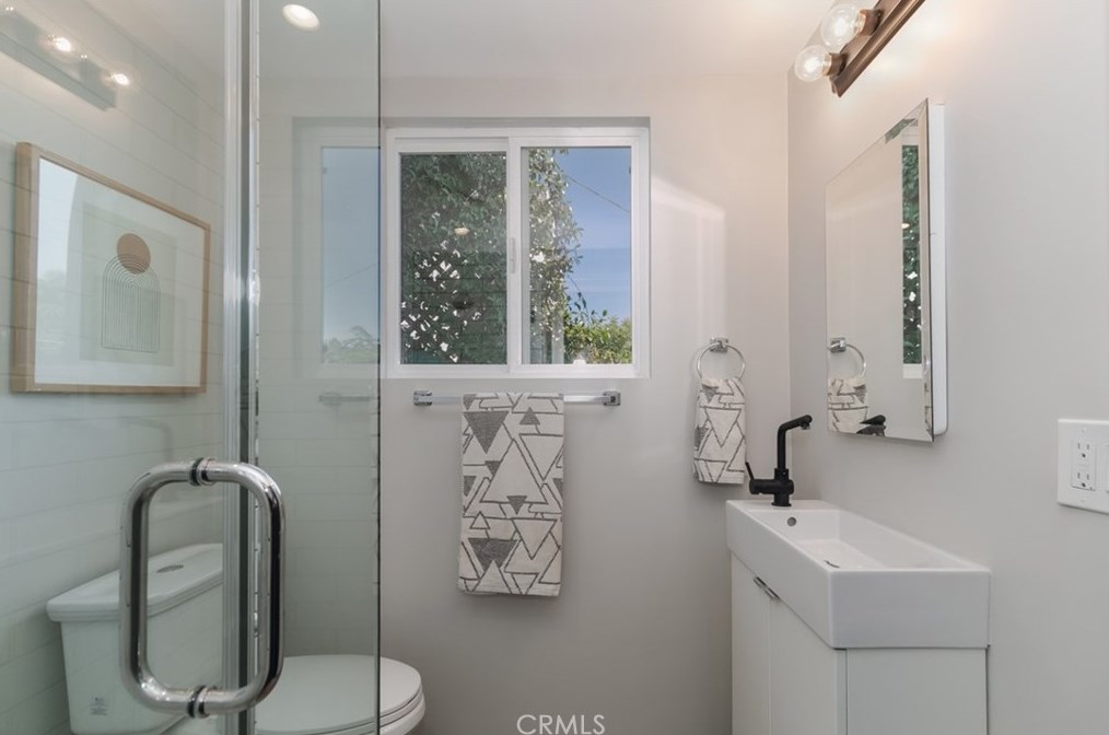 5166 High Crest Ave, Los Angeles CA  90041-1609 exterior