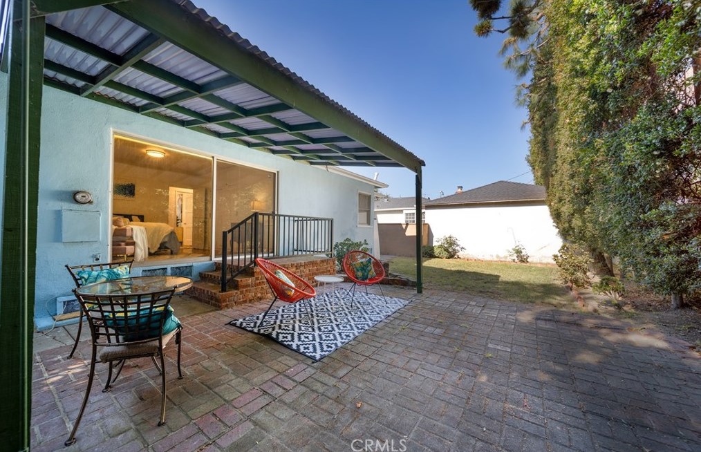 3226 Oakhurst Ave, Los Angeles CA  90034-2826 exterior