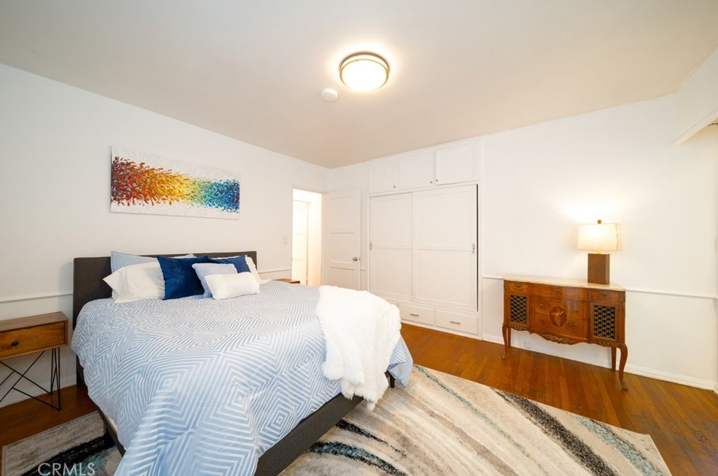 3226 Oakhurst Ave, Los Angeles CA  90034-2826 exterior