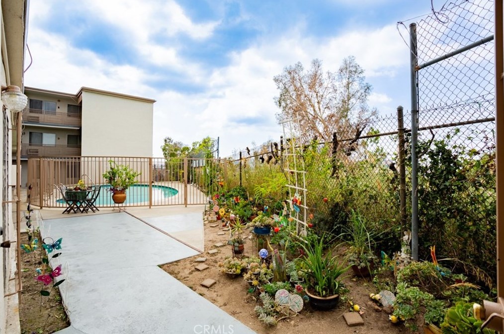 571 Fairview Ave, Los Angeles CA  90033-1647 exterior