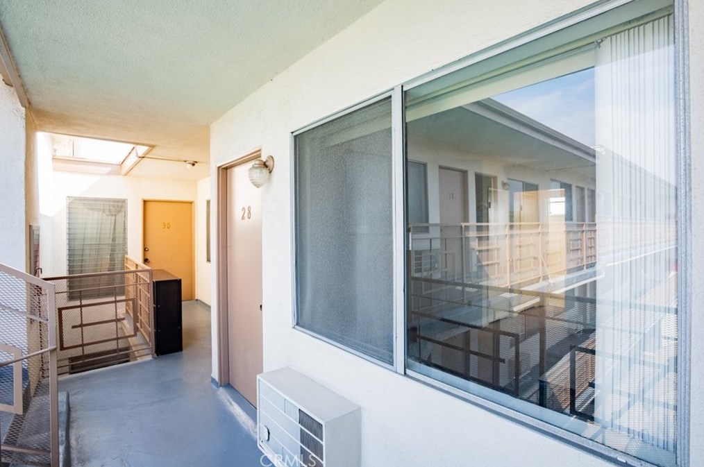 571 Fairview Ave, Los Angeles CA  90033-1647 exterior