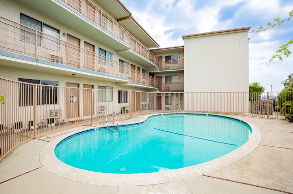 571 Fairview Ave, Los Angeles CA  90033-1647 exterior