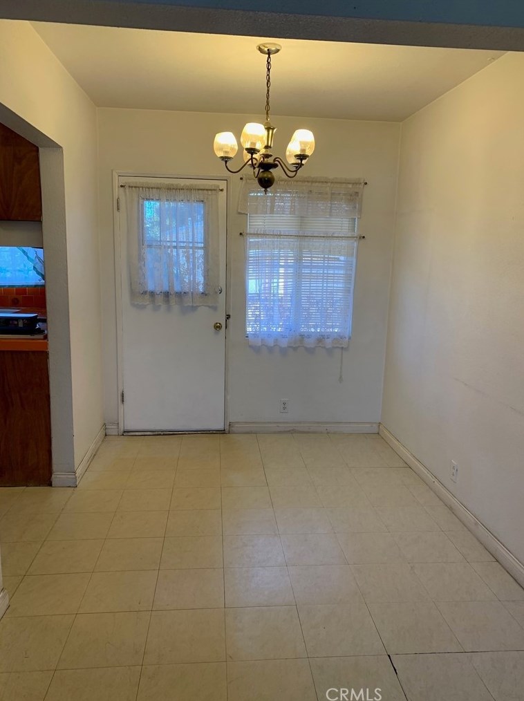 10323 Paloma Ave, Los Angeles CA  90002-3262 exterior