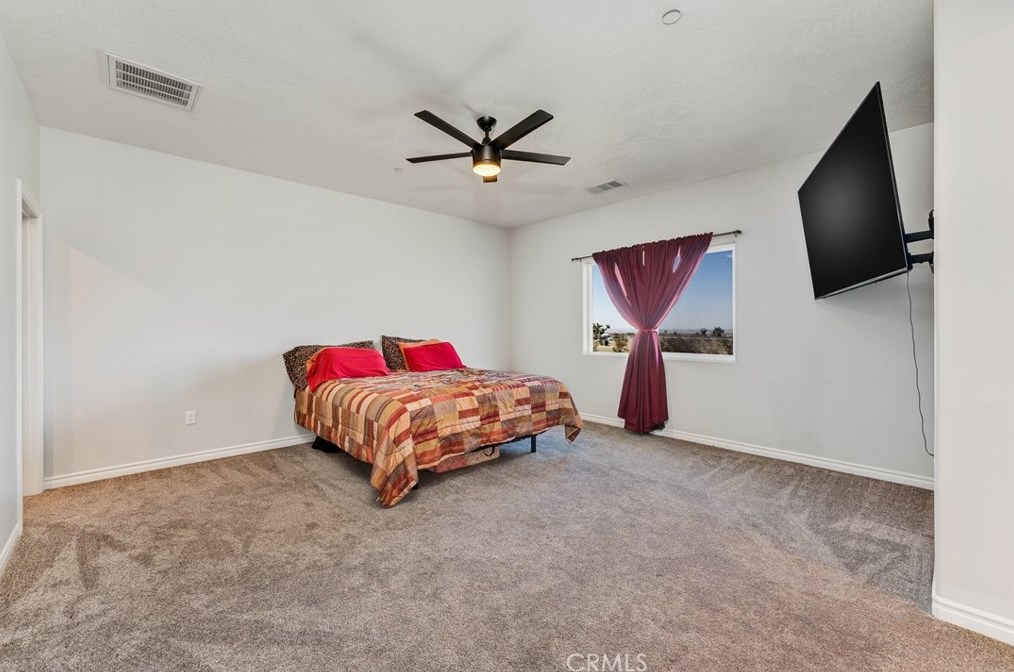 3014 Manzano Rd, Phelan CA  92371-7767 exterior