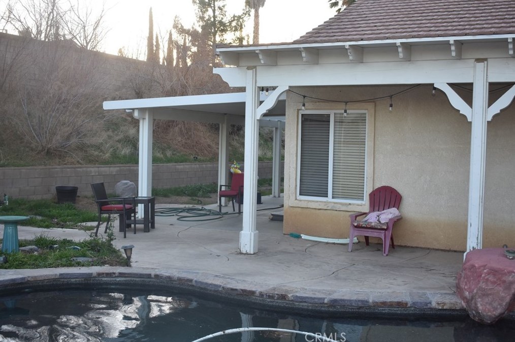 4652 Starstone Ct, Palmdale CA  93551-1827 exterior