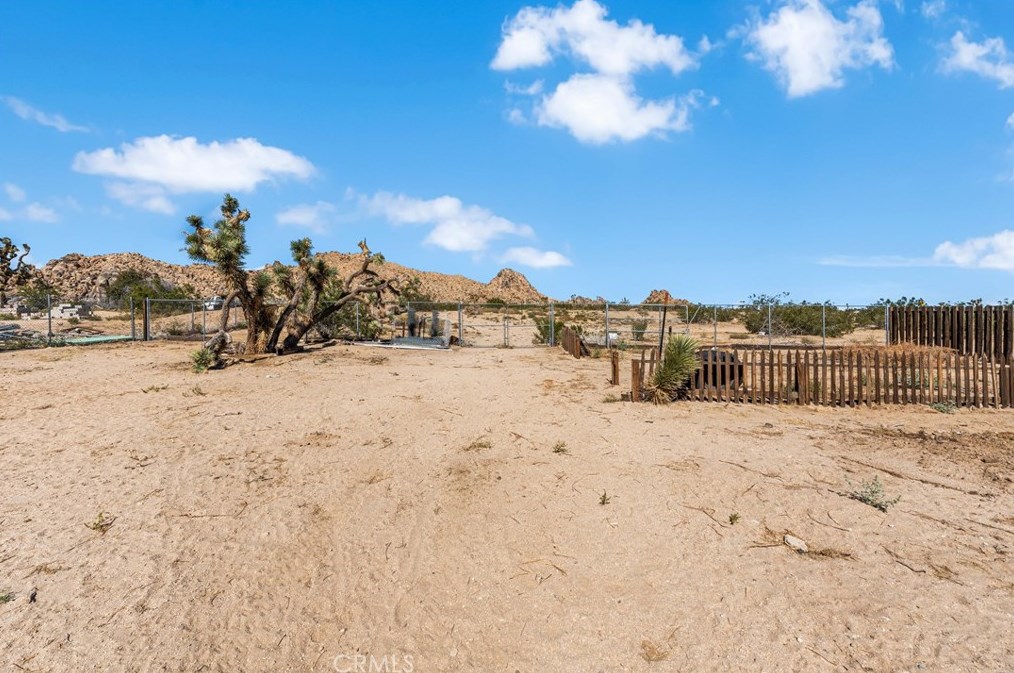 15715 Avenue, Palmdale CA  93591 exterior