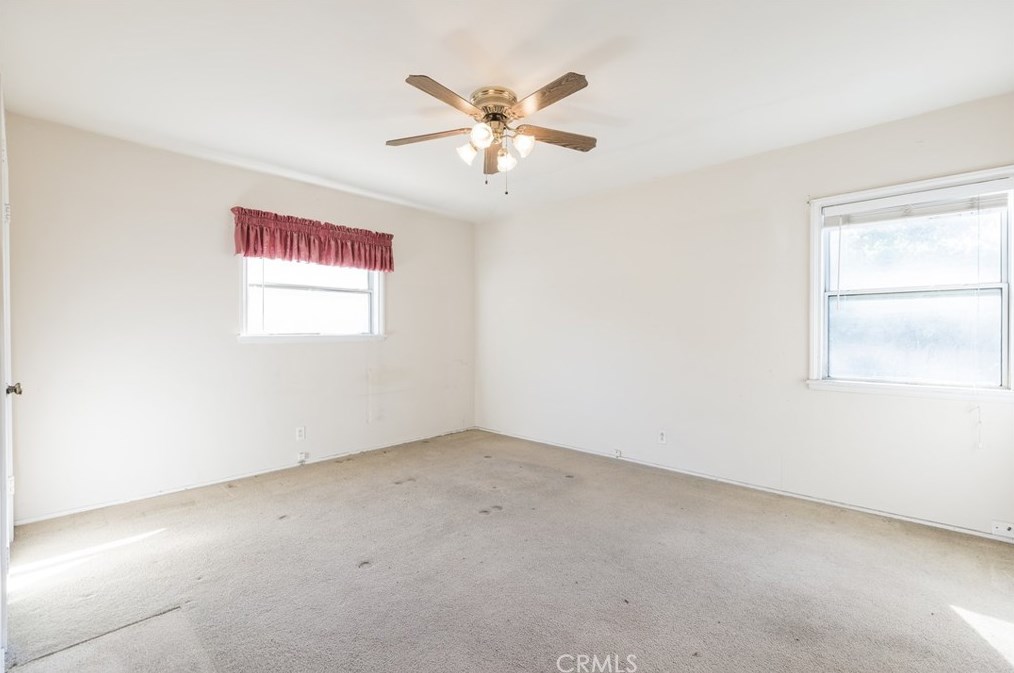 15150 Hiawatha St, San Fernando CA  91345-2515 exterior