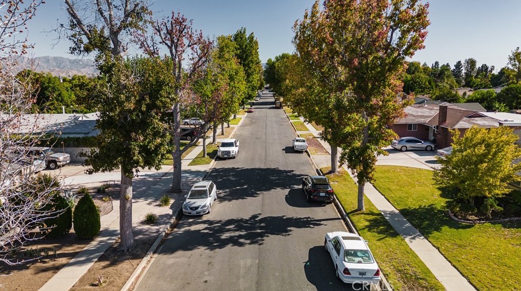 15150 Hiawatha St, San Fernando CA  91345-2515 exterior