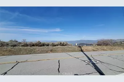 25041 Jacaranda Drive, Tehachapi, CA 93561 - Photo 21