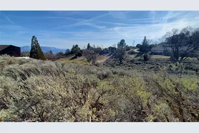 25041 Jacaranda Drive, Tehachapi, CA 93561 - Photo 7