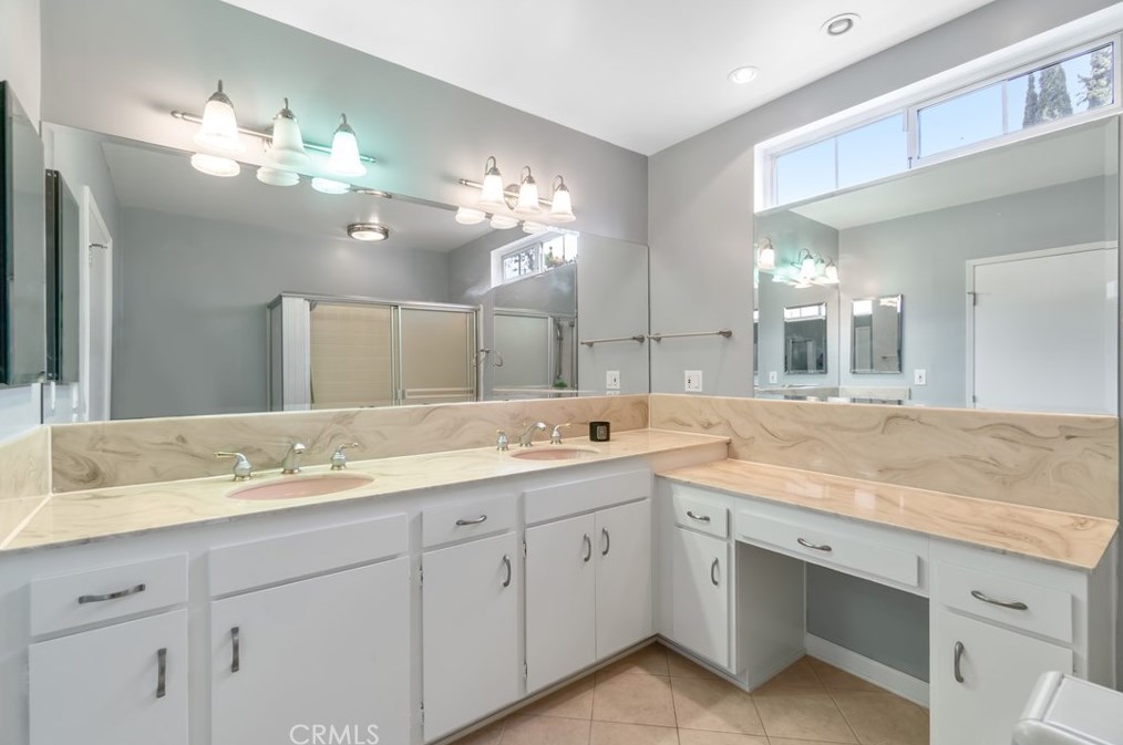 20507 Mayall St, Chatsworth CA  91311-3150 exterior