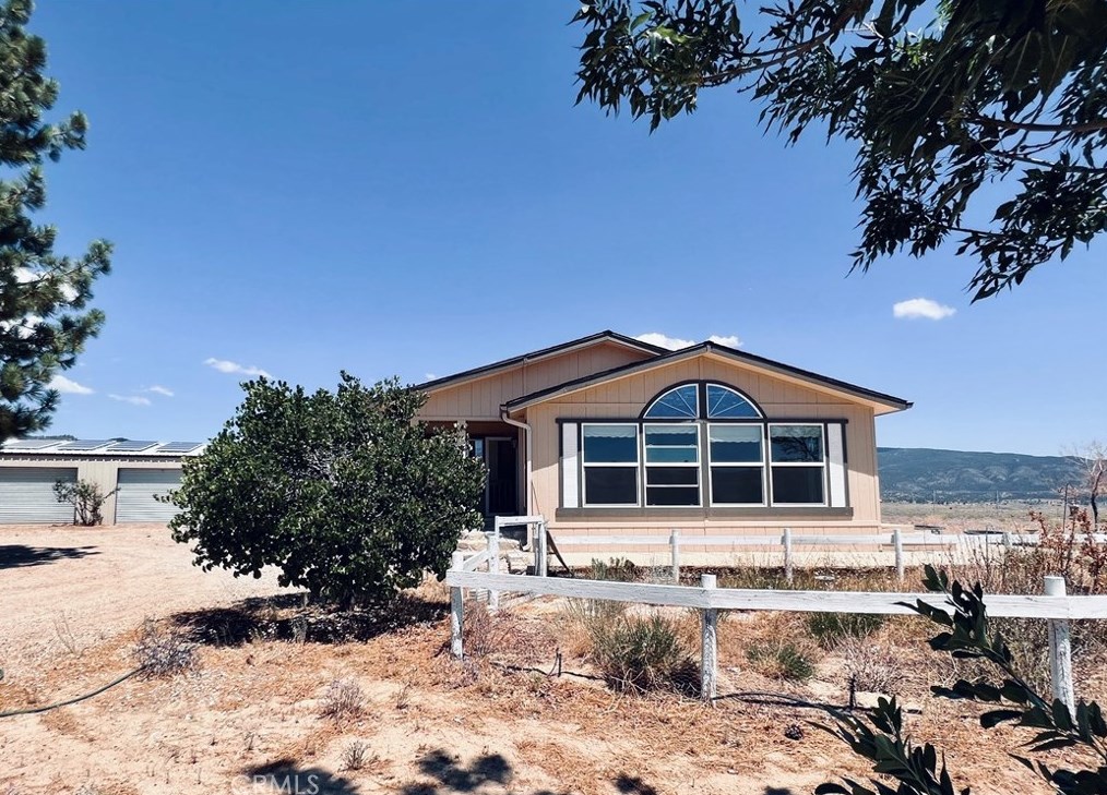 1600 Bernina Dr, Pine Mountain Club, CA 93222