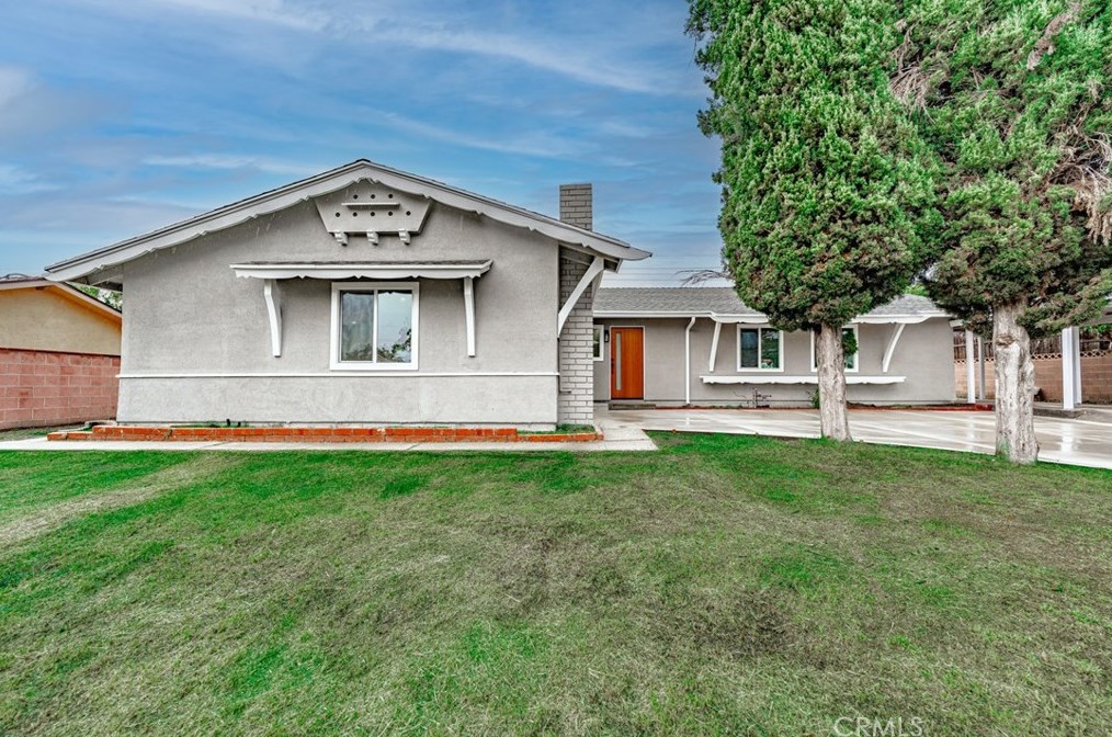 12501 Pinney St, Los Angeles CA  91331-1377 exterior