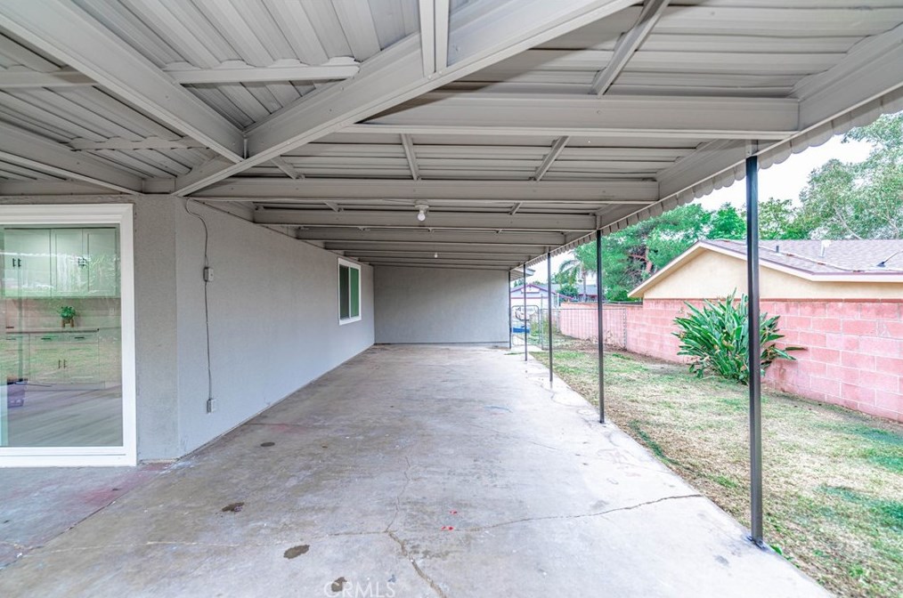 12501 Pinney St, Los Angeles CA  91331-1377 exterior