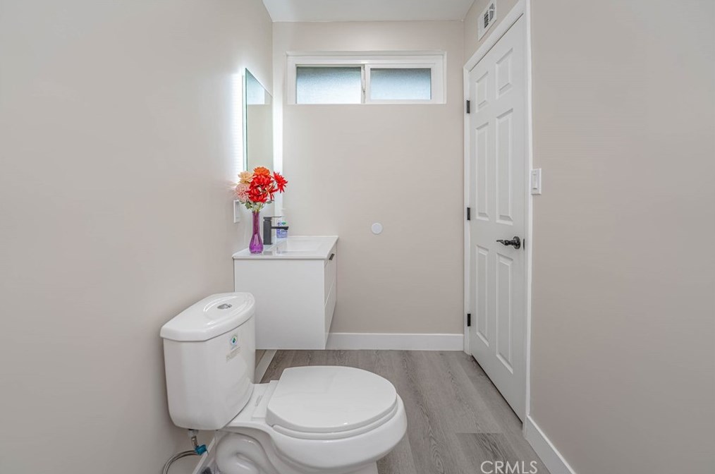 12501 Pinney St, Los Angeles CA  91331-1377 exterior