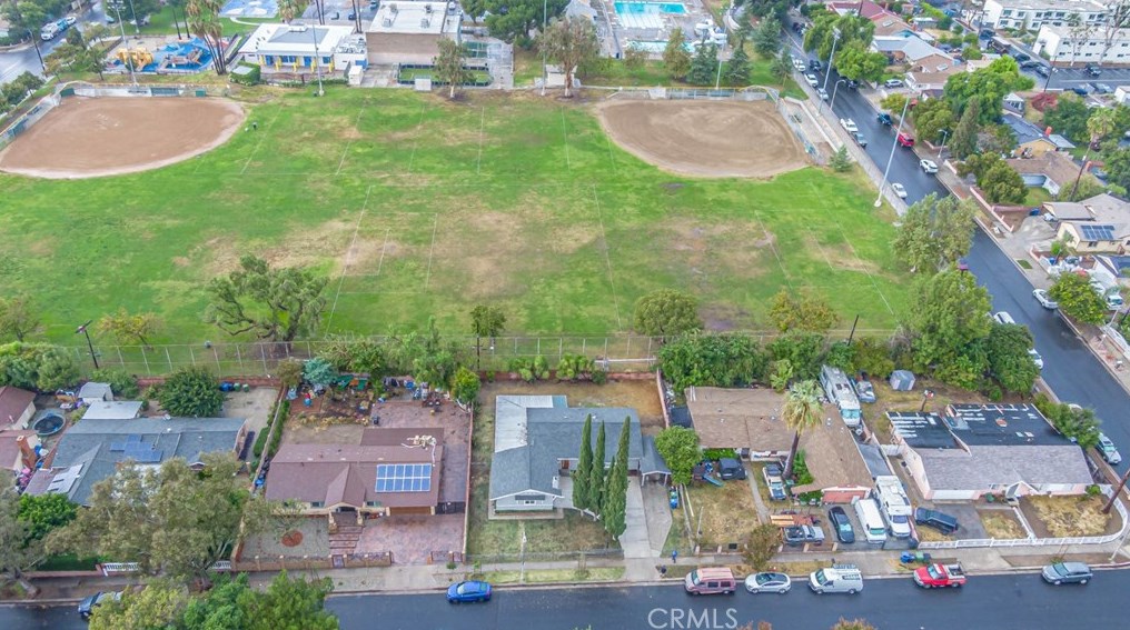 12501 Pinney St, Los Angeles CA  91331-1377 exterior