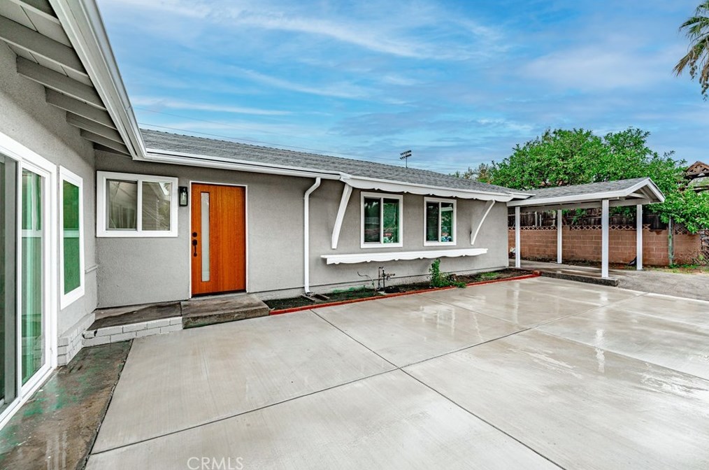 12501 Pinney St, Los Angeles CA  91331-1377 exterior