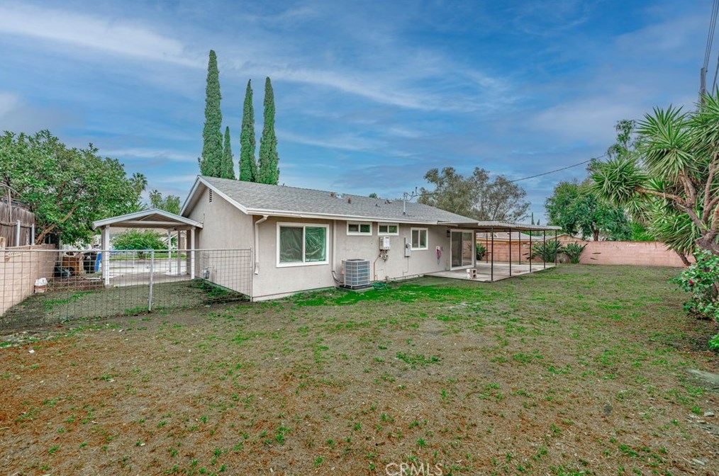 12501 Pinney St, Los Angeles CA  91331-1377 exterior