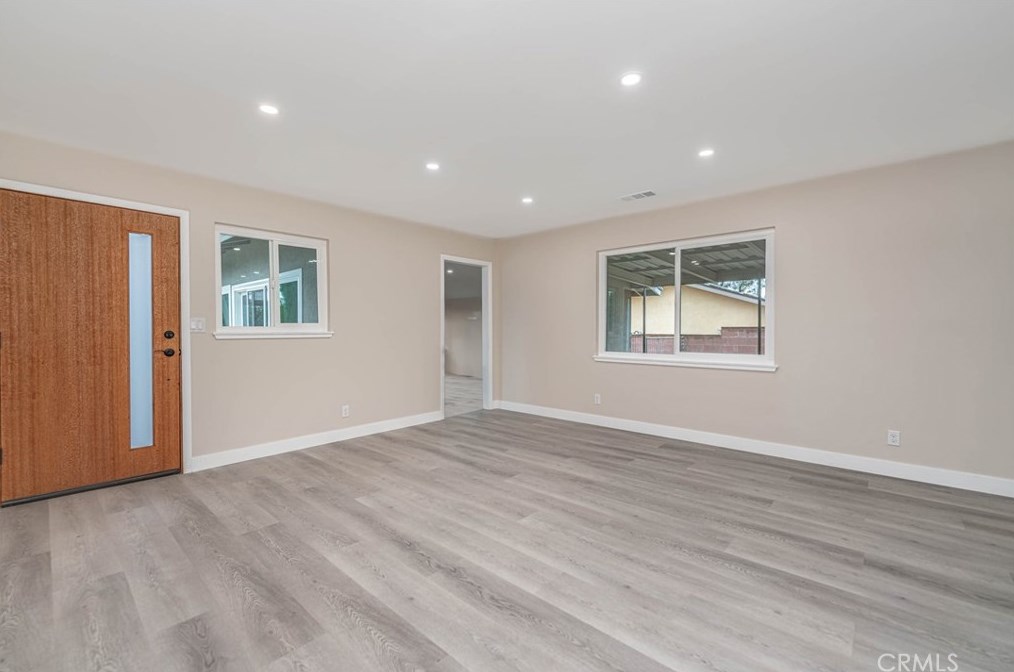 12501 Pinney St, Los Angeles CA  91331-1377 exterior