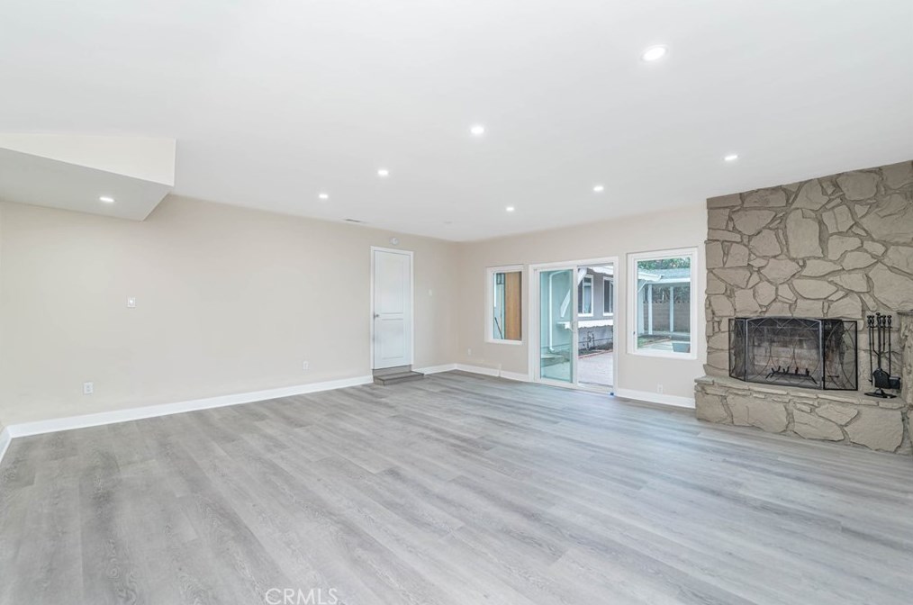 12501 Pinney St, Los Angeles CA  91331-1377 exterior