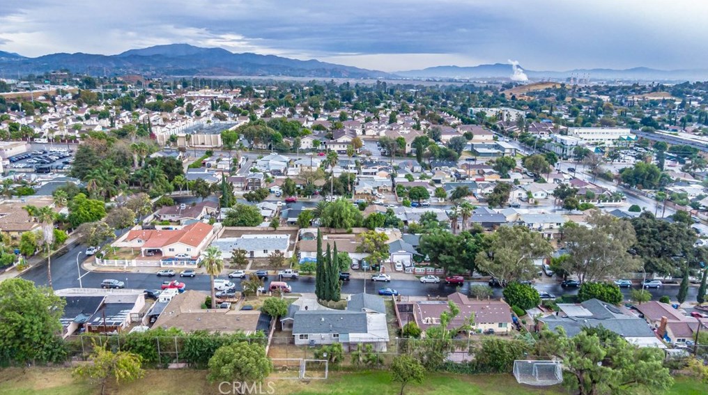 12501 Pinney St, Los Angeles CA  91331-1377 exterior