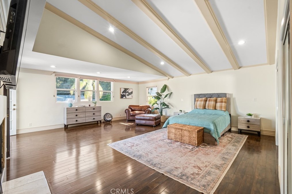 4501 Grimes Pl, Van Nuys CA  91316-4366 exterior