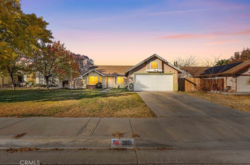 38111 Meadow Wood St, Palmdale CA  93552-3011 exterior