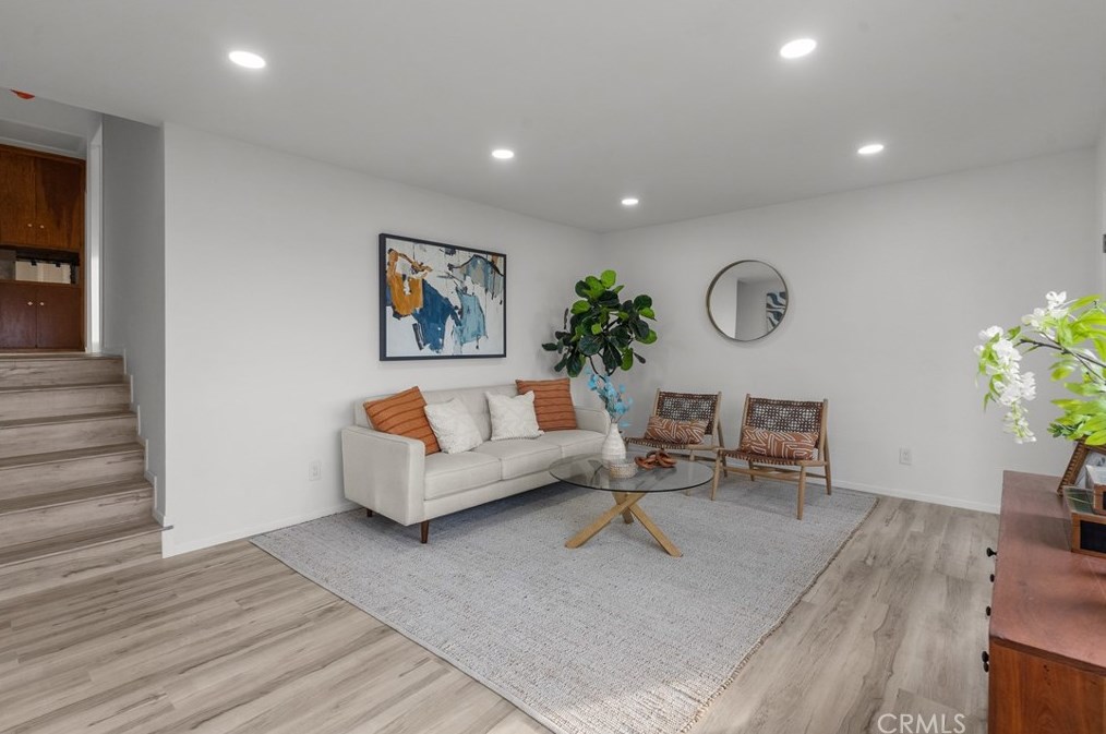 1330 Luella Dr, Los Angeles CA  90063-3207 exterior