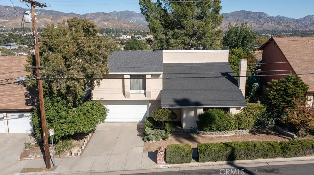 10808 De Haven Ave, Los Angeles CA  91331-2009 exterior