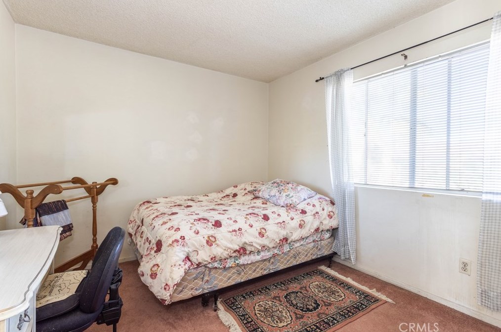 10808 De Haven Ave, Los Angeles CA  91331-2009 exterior