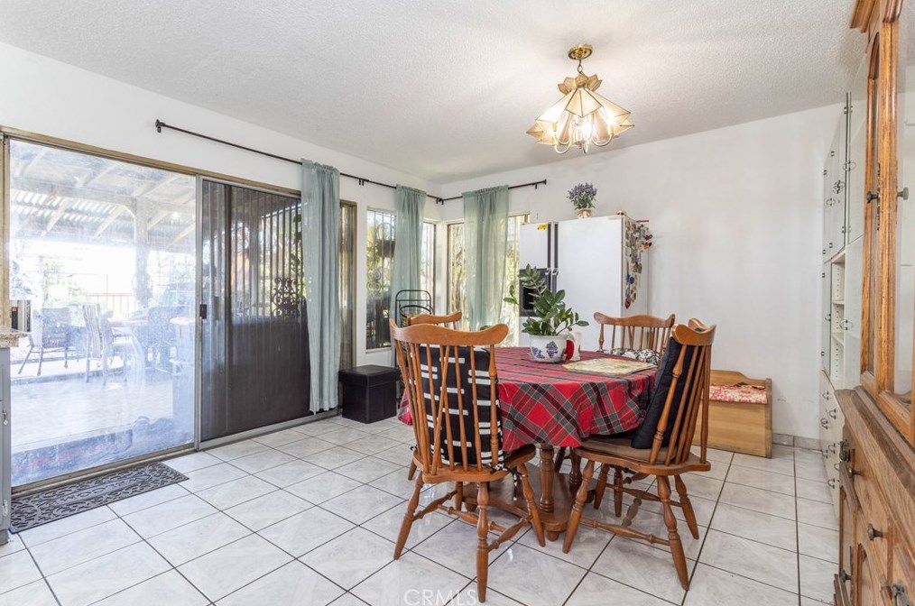 10808 De Haven Ave, Los Angeles CA  91331-2009 exterior