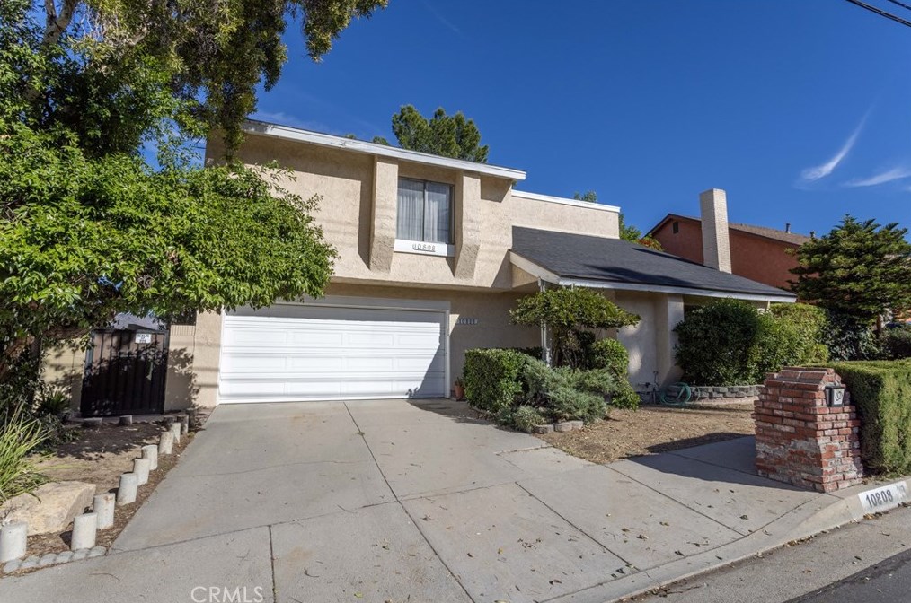 10808 De Haven Ave, Los Angeles CA  91331-2009 exterior