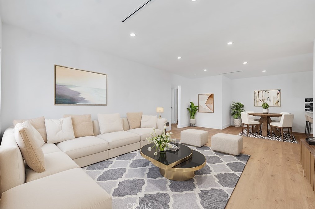 13817 Bromwich St, Los Angeles CA  91331-6120 exterior