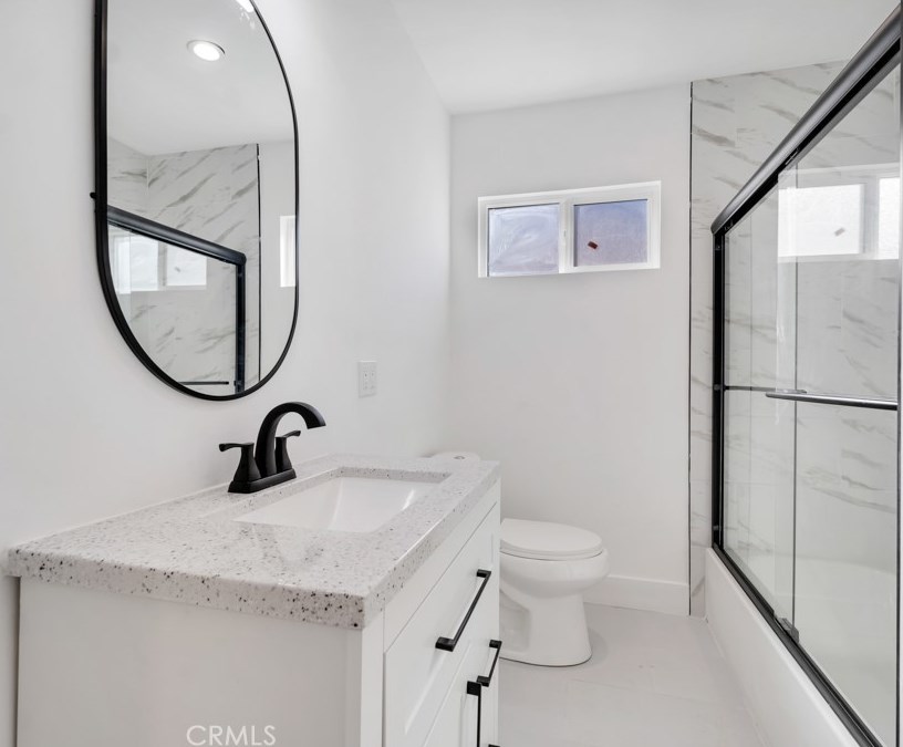 13817 Bromwich St, Los Angeles CA  91331-6120 exterior
