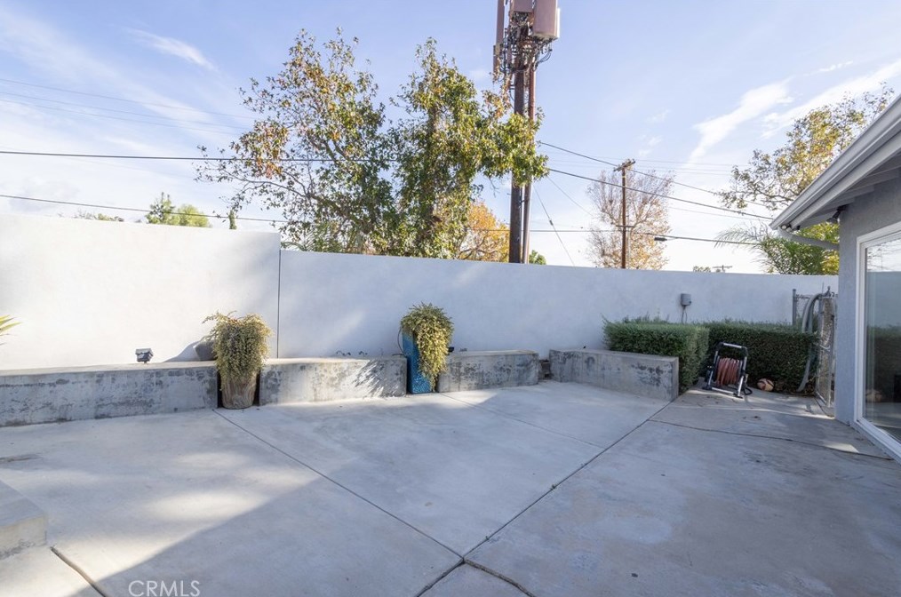17401 Flanders St, San Fernando CA  91344-2211 exterior