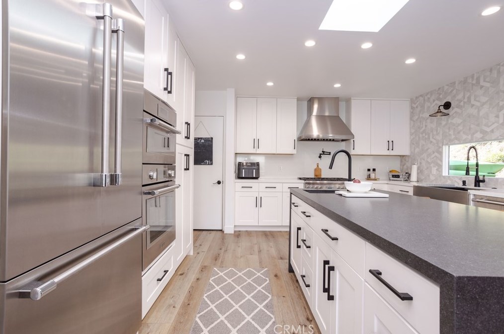 17401 Flanders St, San Fernando CA  91344-2211 exterior