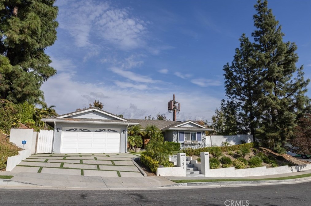 17401 Flanders St, San Fernando CA  91344-2211 exterior