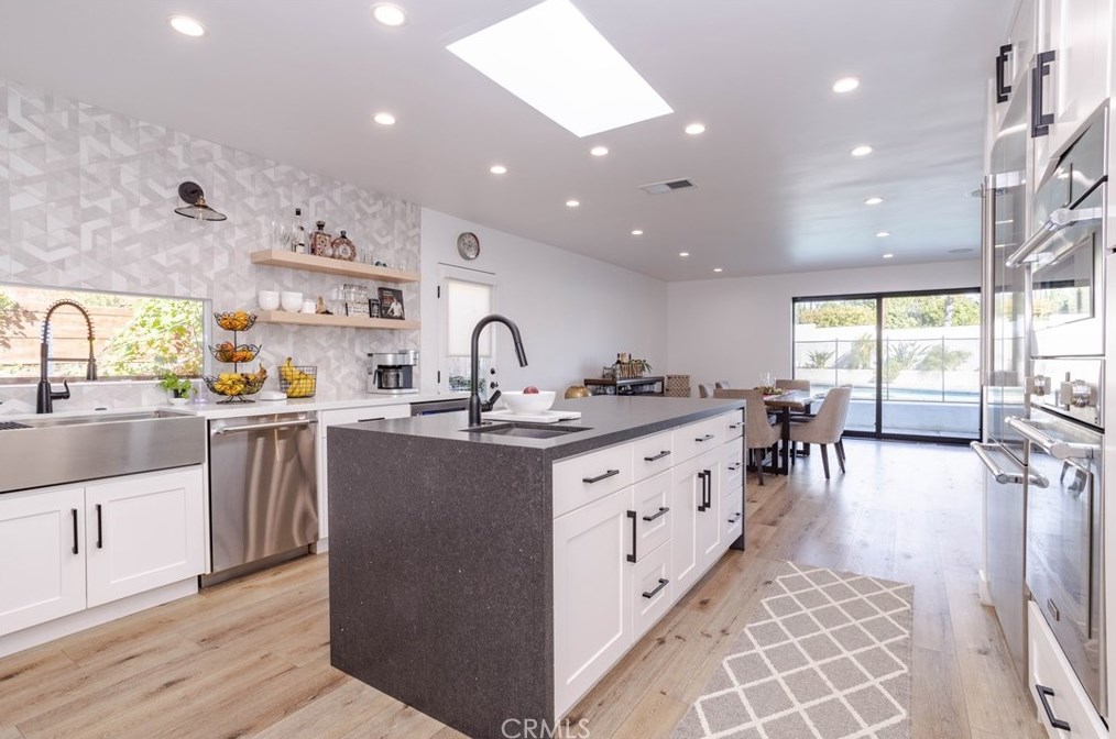 17401 Flanders St, San Fernando CA  91344-2211 exterior