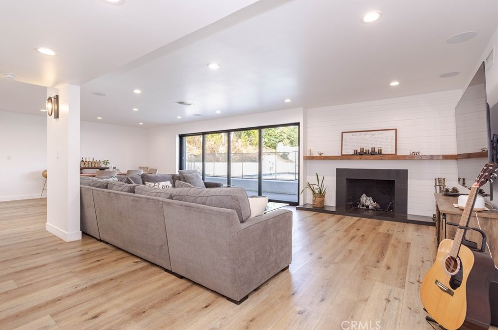 17401 Flanders St, San Fernando CA  91344-2211 exterior