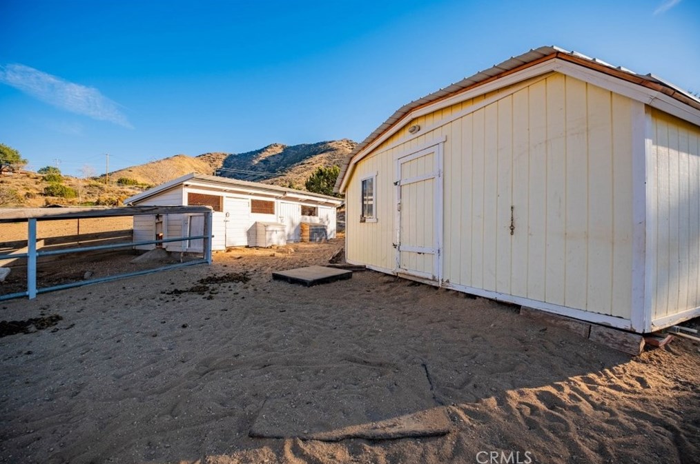440 Soledad Pass Rd, Palmdale CA  93550-9789 exterior