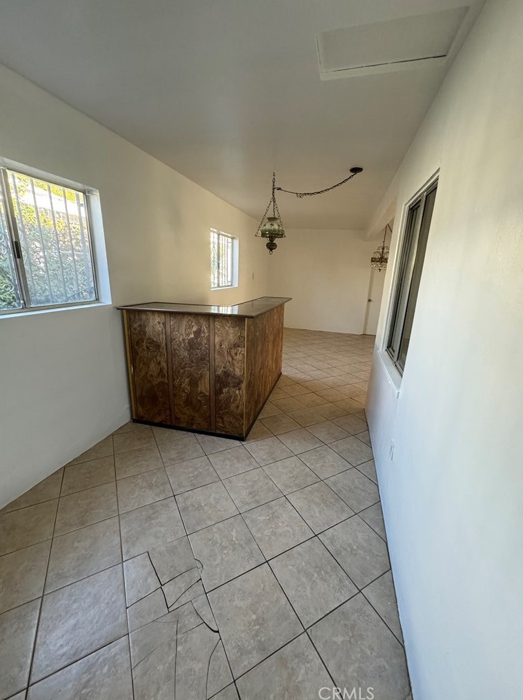 9713 Amboy Ave, Los Angeles CA  91331-4118 exterior