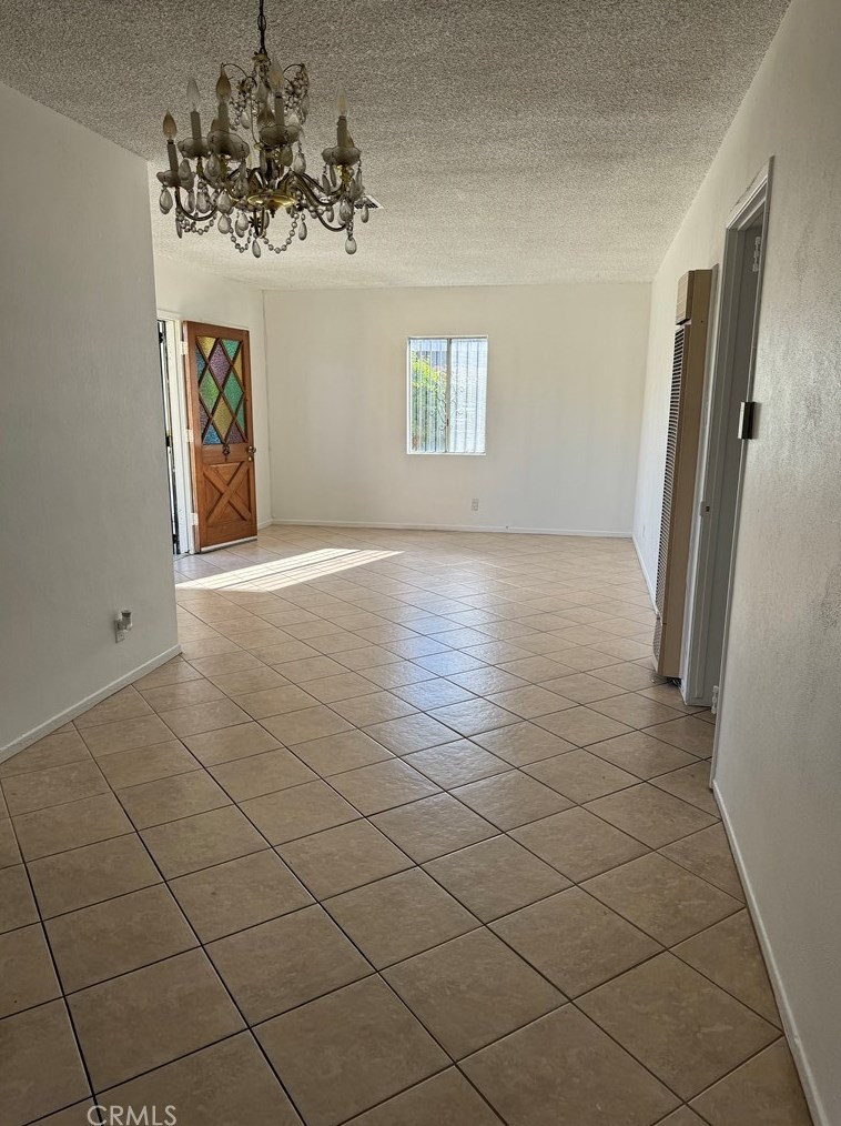 9713 Amboy Ave, Los Angeles CA  91331-4118 exterior