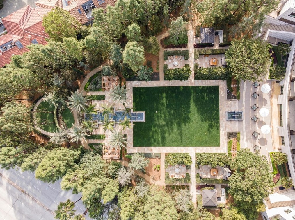 1 Century Dr, Los Angeles CA  90067-3401 exterior