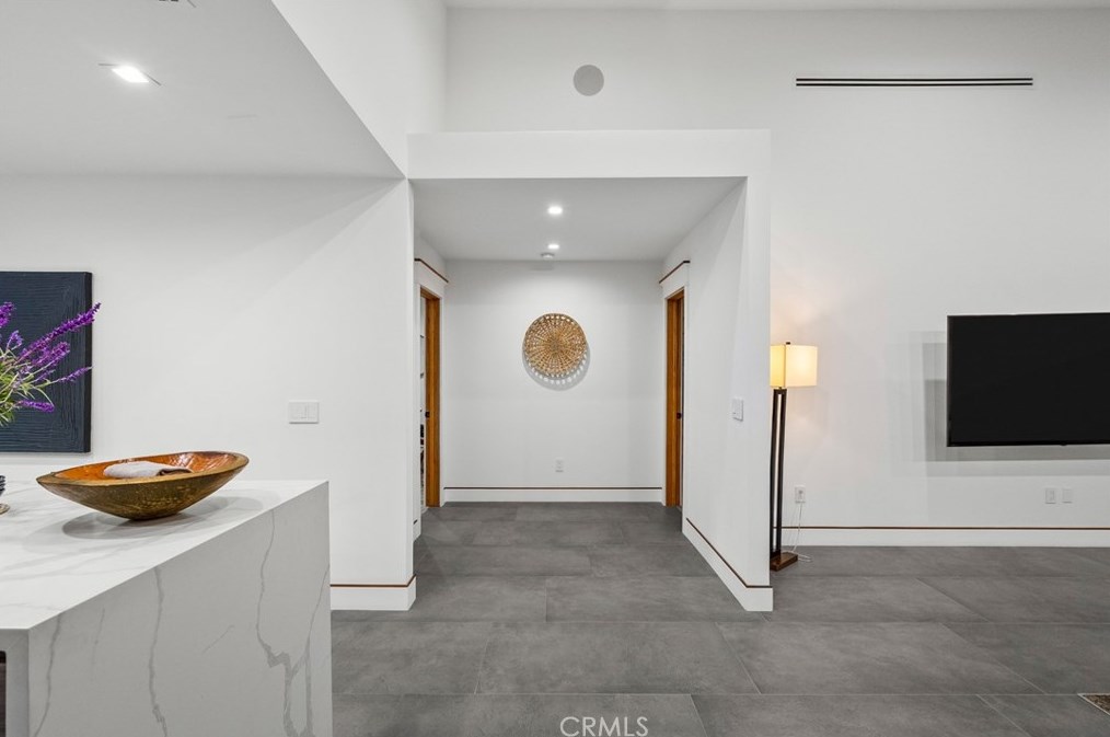 1927 Wilton Pl, Los Angeles CA  90068-3626 exterior
