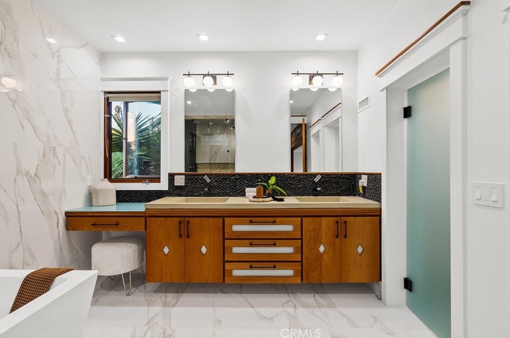 1927 Wilton Pl, Los Angeles CA  90068-3626 exterior