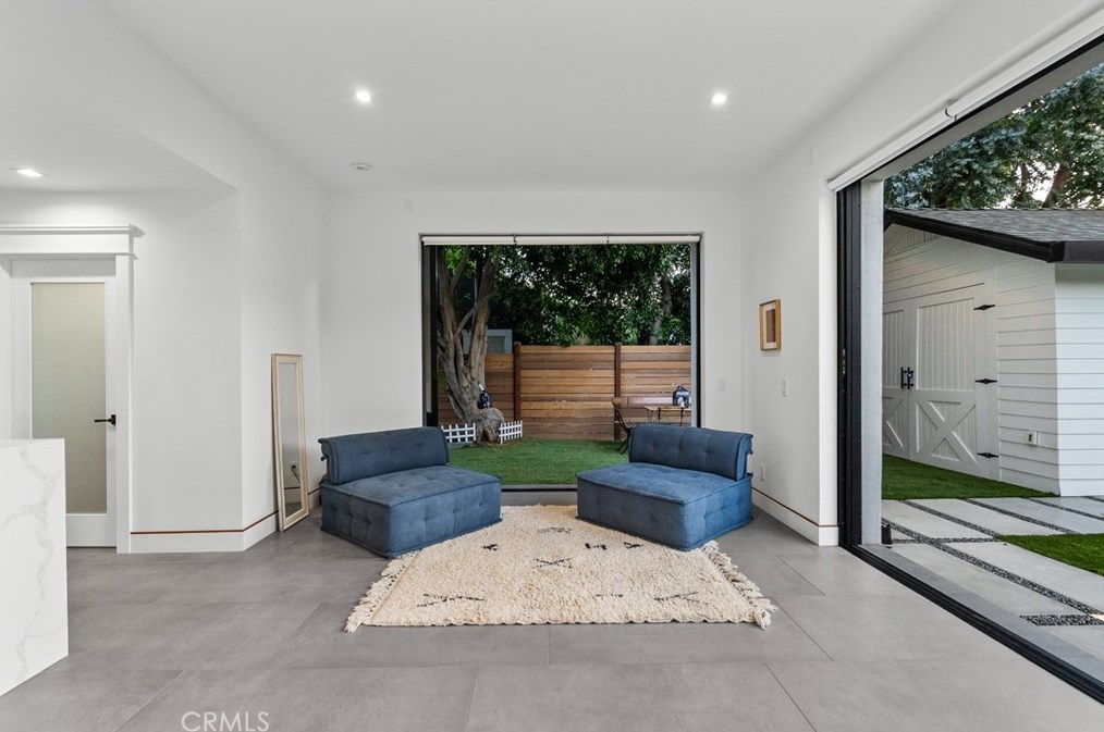 1927 Wilton Pl, Los Angeles CA  90068-3626 exterior