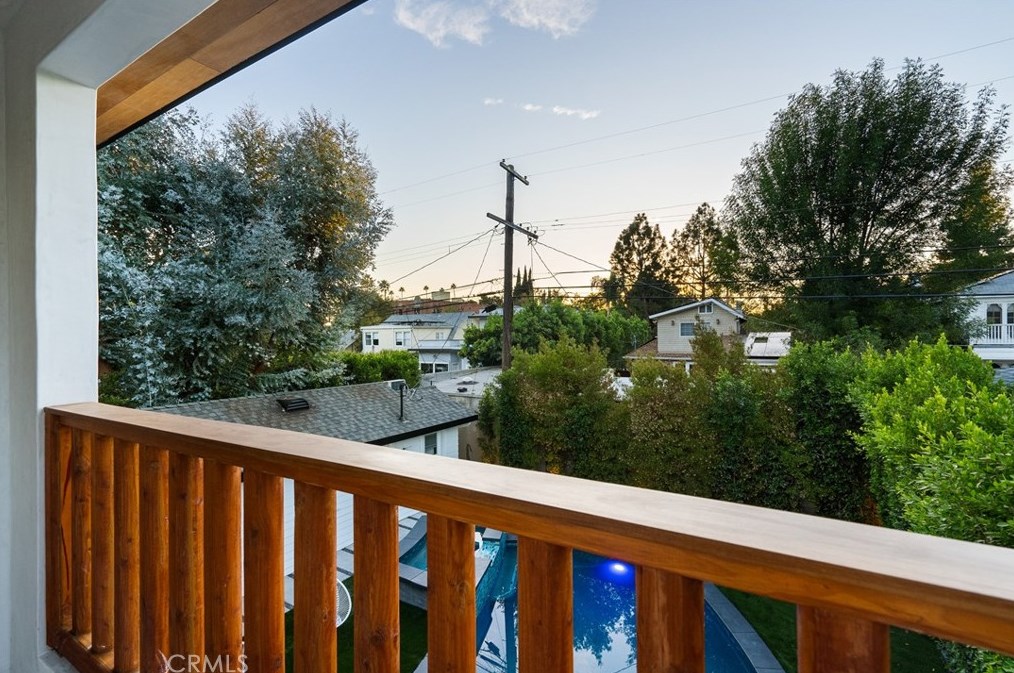1927 Wilton Pl, Los Angeles CA  90068-3626 exterior